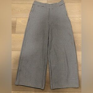 Zara women’s  Monochrome Houndstooth wide leg Pants size xs